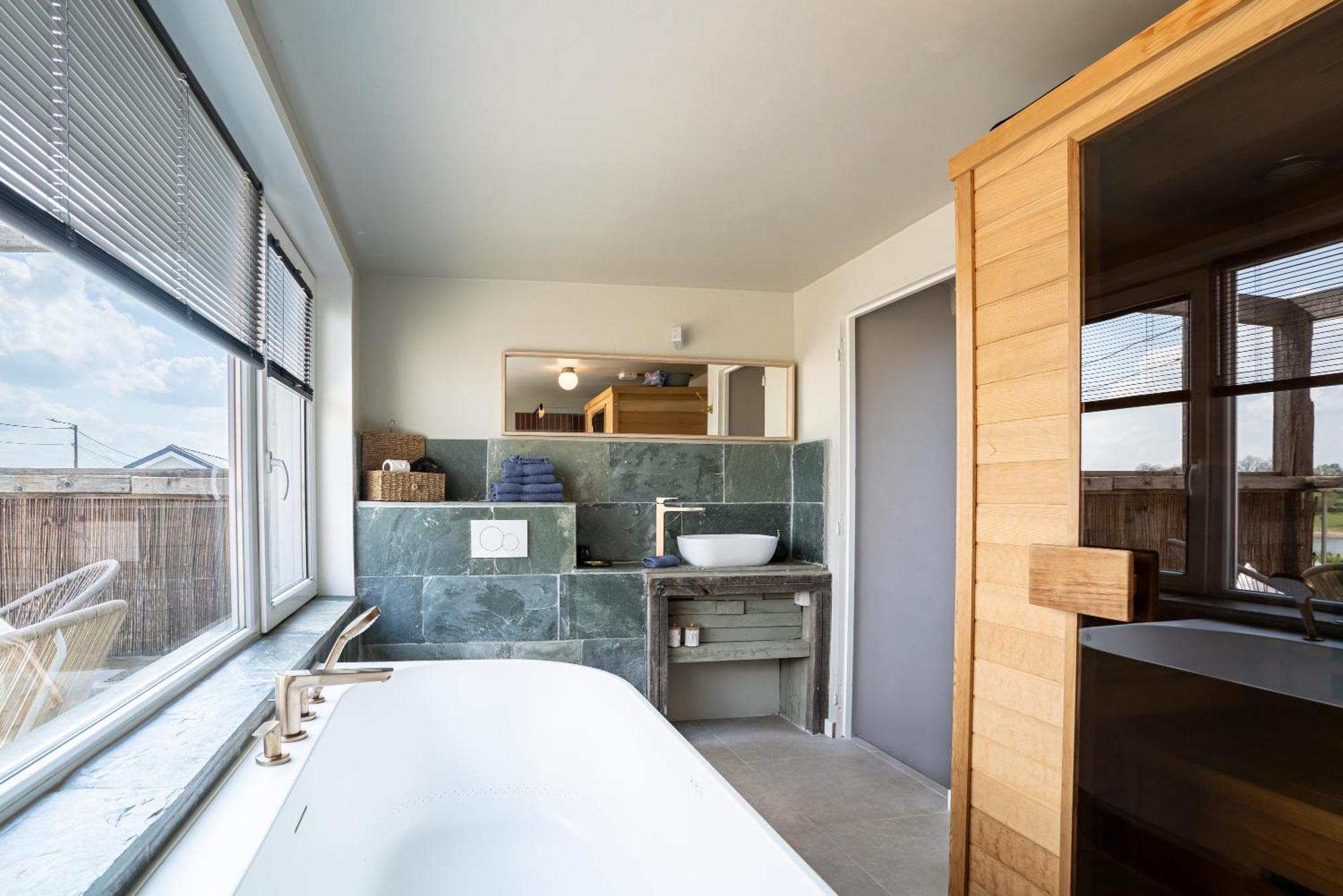 Maas Suites Lanaken Dış mekan fotoğraf