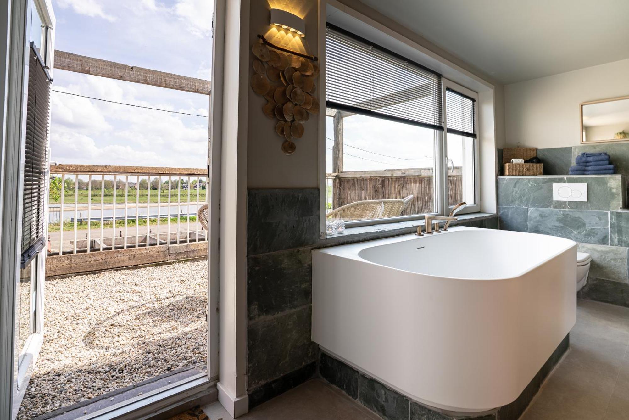 Maas Suites Lanaken Dış mekan fotoğraf